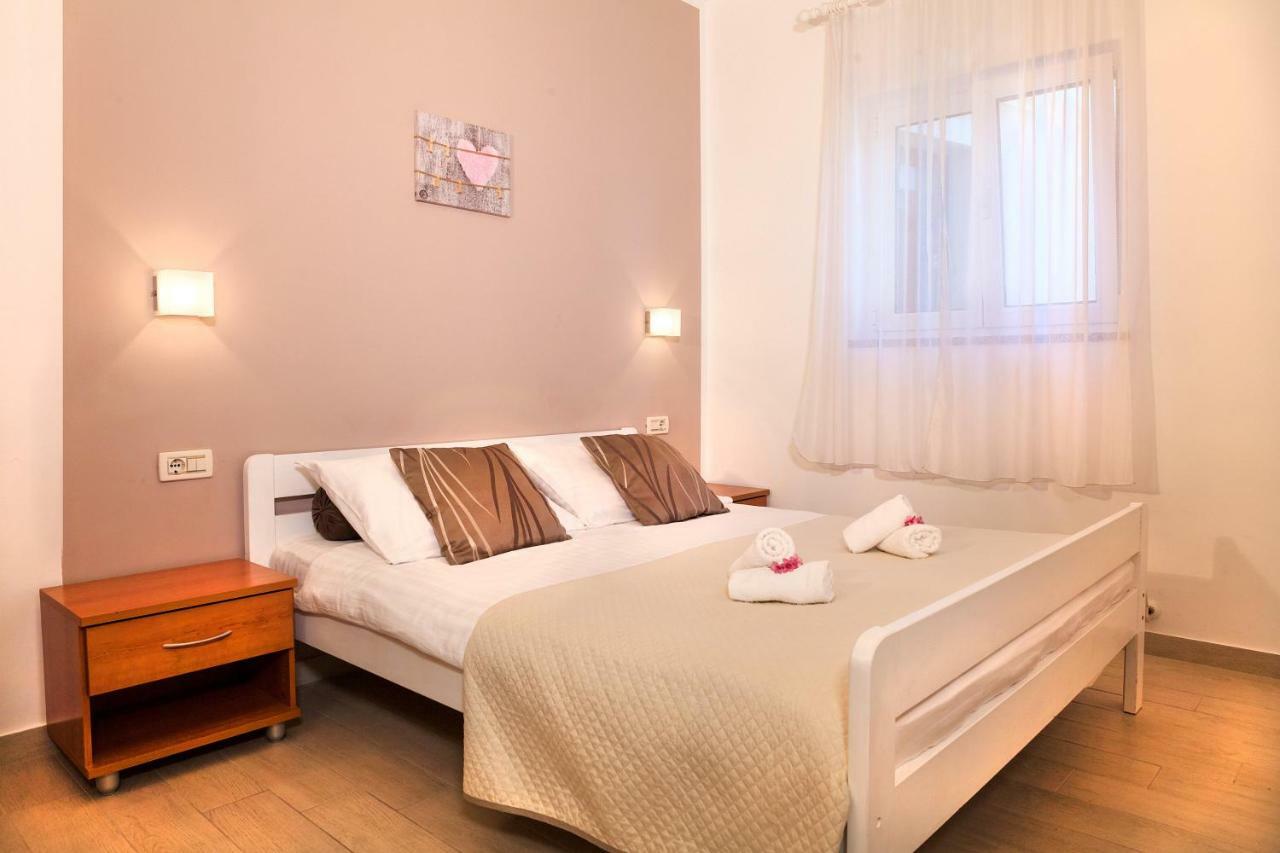 Apartment Villa Lidija 洛夫兰 外观 照片