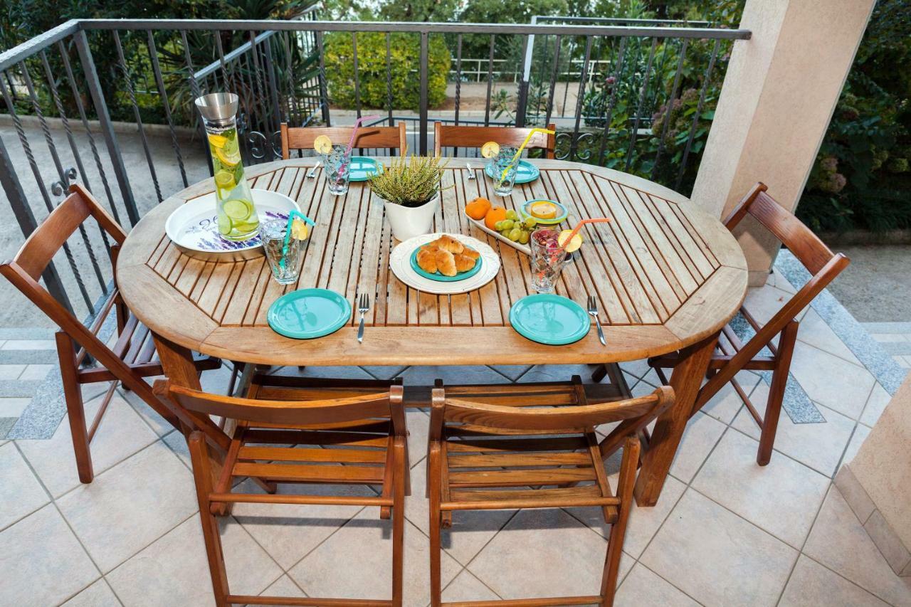 Apartment Villa Lidija 洛夫兰 外观 照片