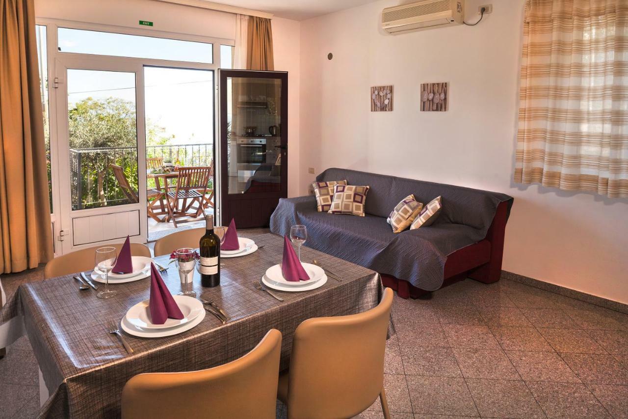 Apartment Villa Lidija 洛夫兰 外观 照片
