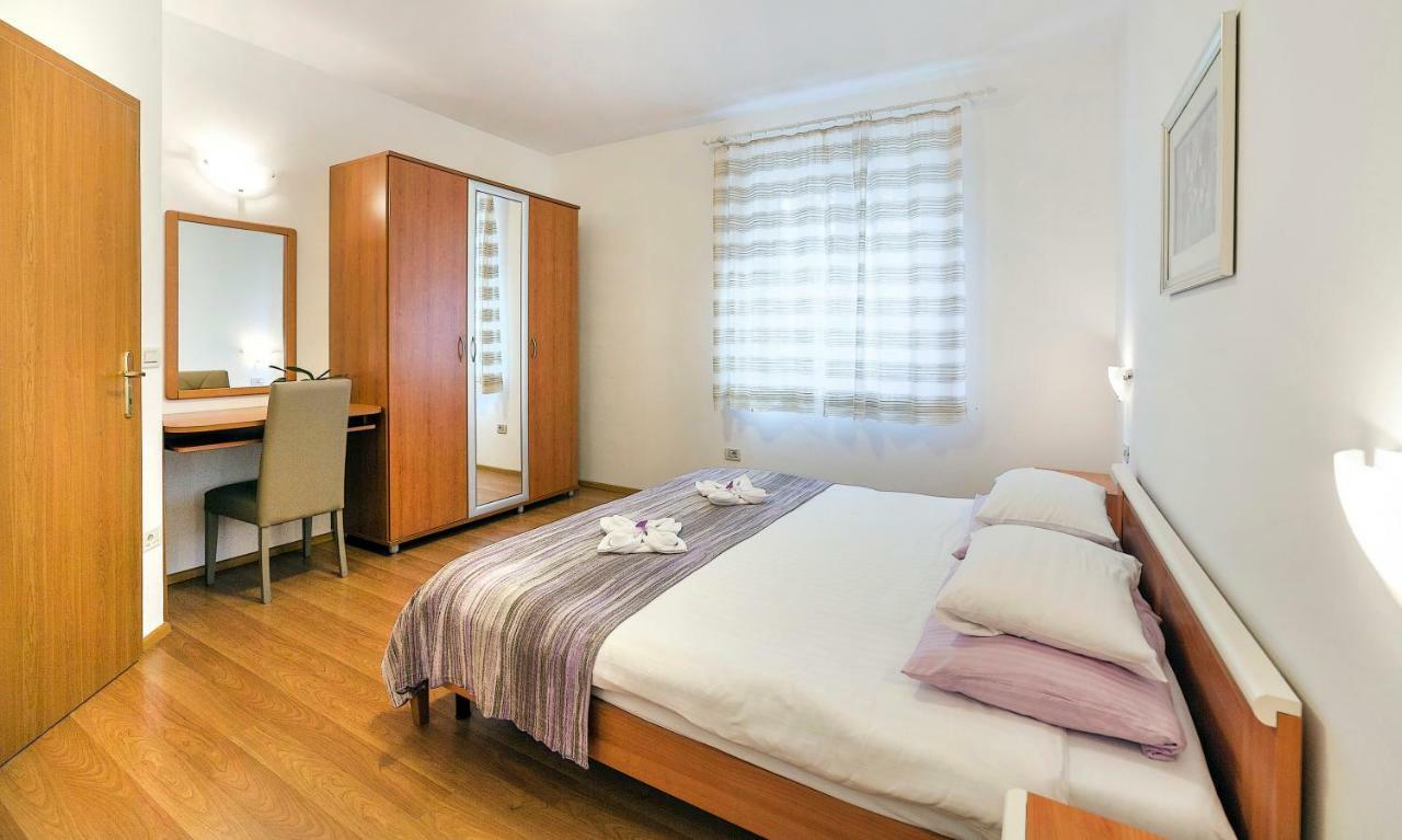 Apartment Villa Lidija 洛夫兰 外观 照片